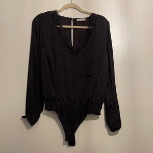 Long sleeve v neck body suit